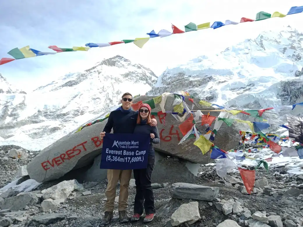 Are showers and wash facilities available on the Everest Base Camp?